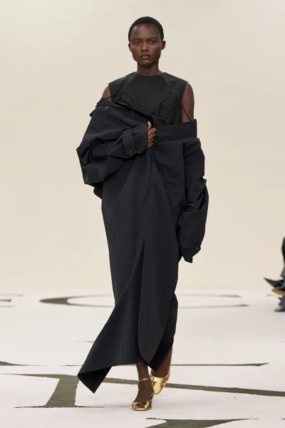 Look 13